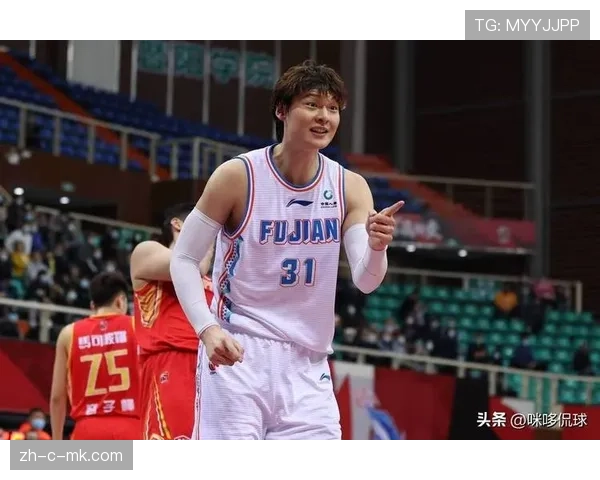 王哲林内线支柱作用明显 上海久事攻防体系重要一环