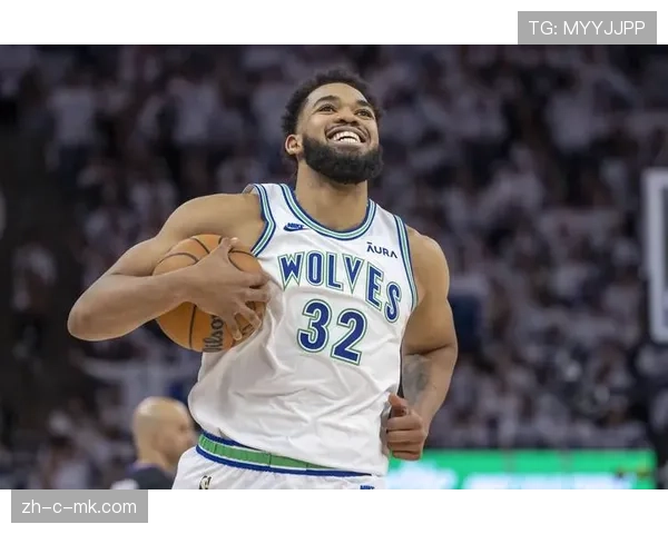 唐斯篮板控制与内线得分 稳固森林狼前场实力